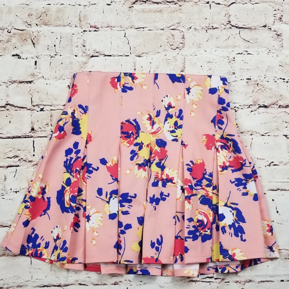 Candie's Floral Pleated Skirt